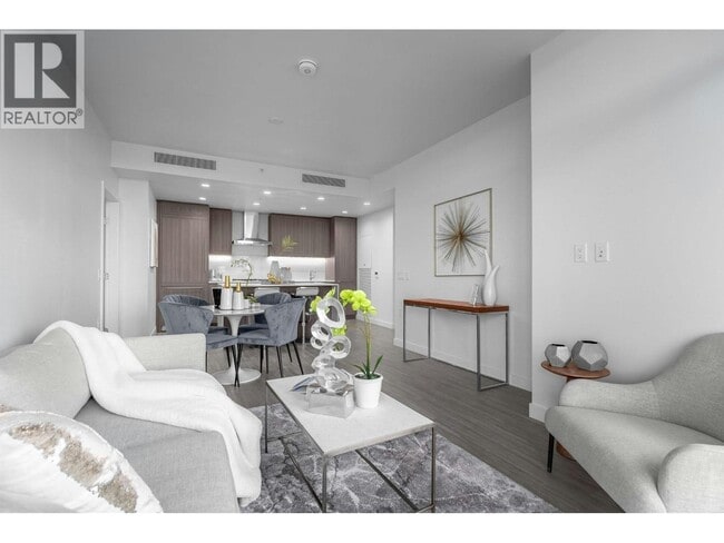 Photo du bâtiment - 2311 Beta Ave