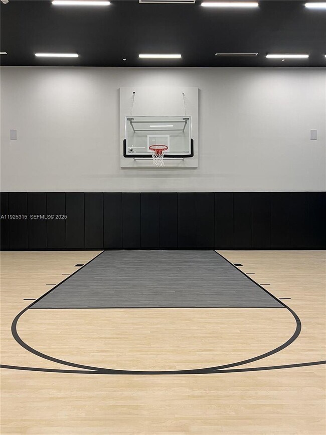 Foto del edificio - 225 N Miami Ave