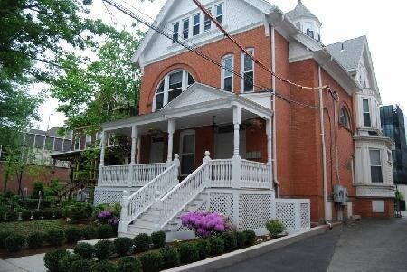 Primary Photo - 1195 Chapel St