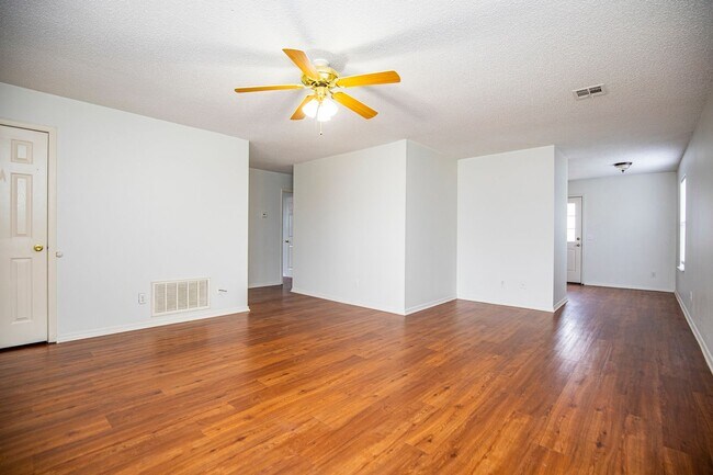 Foto del edificio - ***2513 SE 4th***