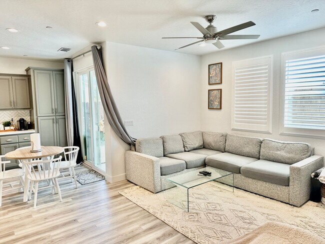 Foto del edificio - Gorgeous Riverstone 3/2