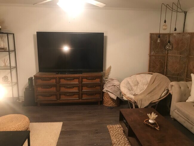 Foto del edificio - 2541 Madison Ave