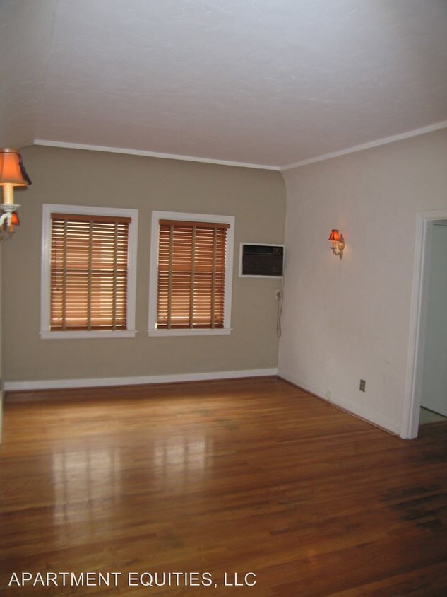 Primary Photo - 412 S Cochran Ave