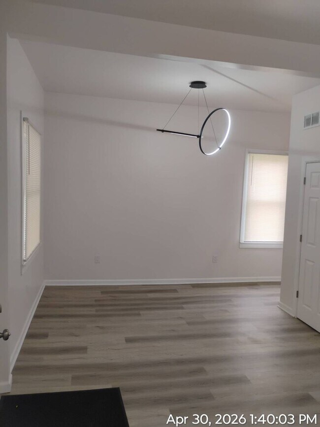 Foto del edificio - 6015 Hosmer Ave
