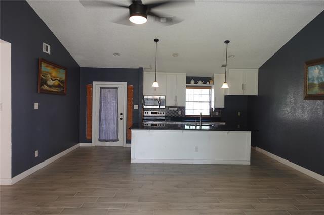 Foto del edificio - 7009 Shadow Bend Dr