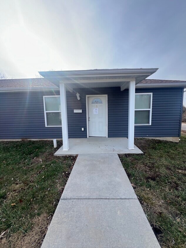 5 S Center St Unit 5, Sullivan, MO 63080 Condo for Rent in Sullivan