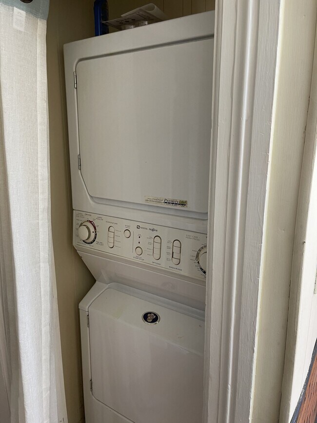 Foto del edificio - 21 Allen Avenue