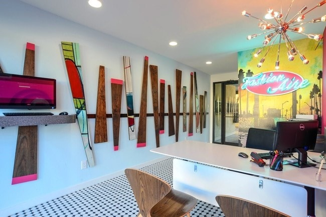 Lobby Photo - Fashionaire