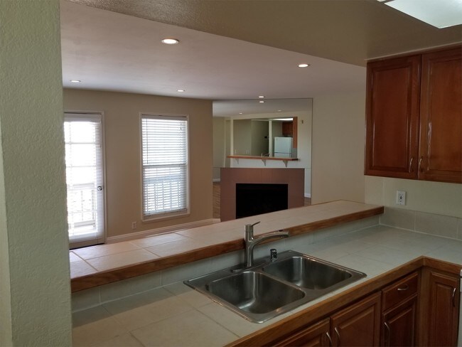Foto del edificio - 2235 Linwood St