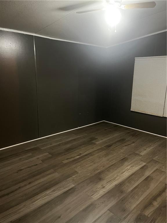 Building Photo - 1914 Pinehurst Ln