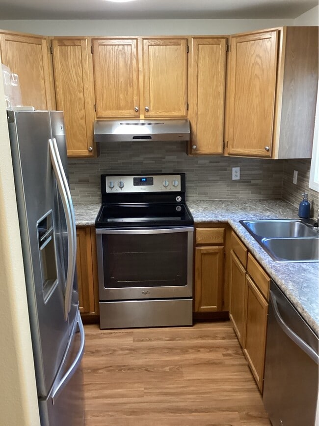 Building Photo - 66 NW 33rd Pl