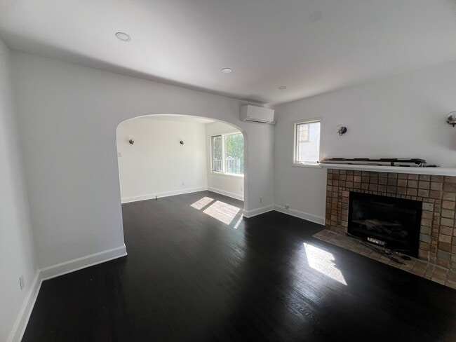 Foto del edificio - 1234 Keniston Ave