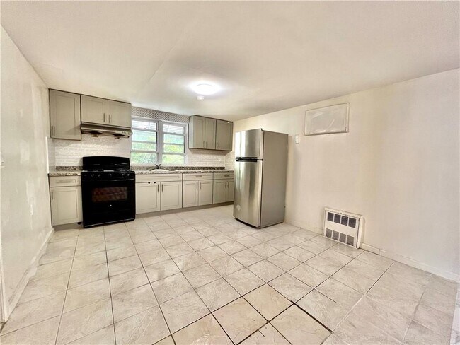 Building Photo - 72 Rutherford Pl