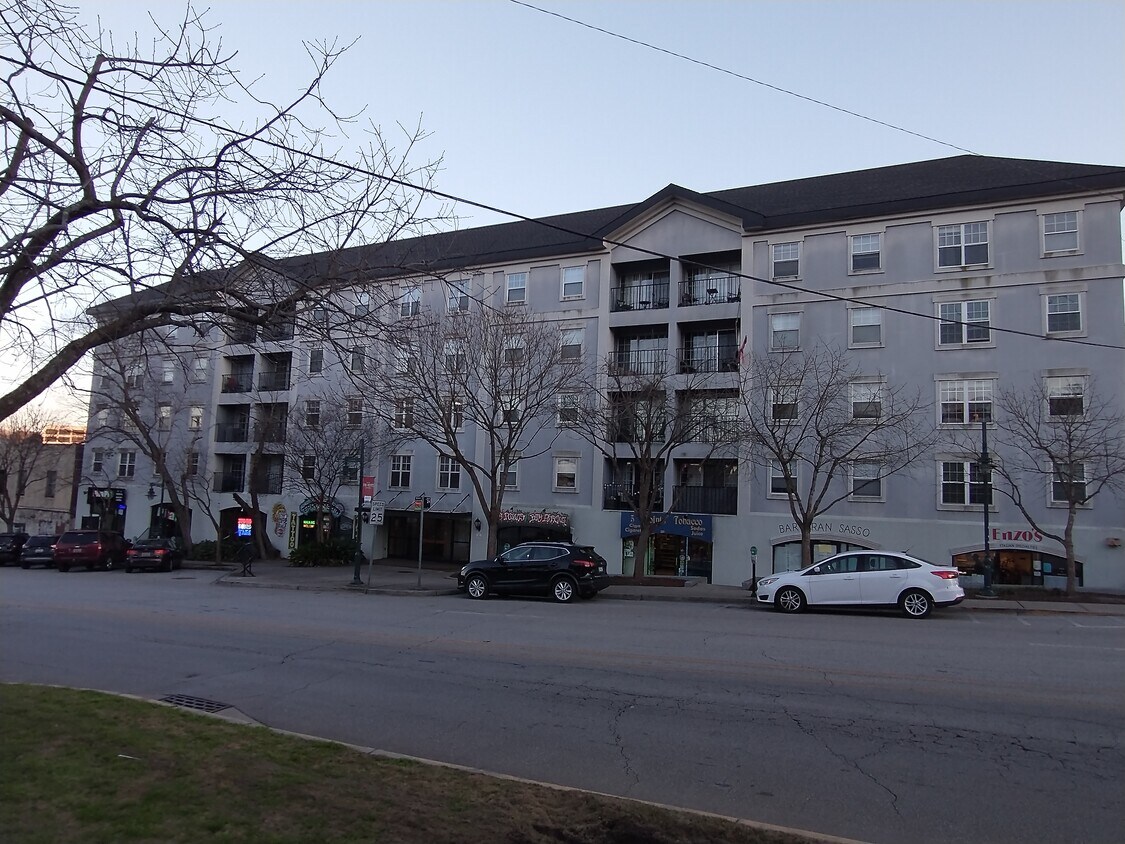 2002 Greene St Unit 201, Columbia, SC 29205 Condo for Rent in