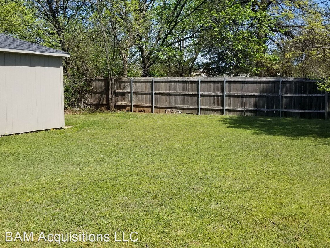 Foto del edificio - 2 br, 1 bath House - 304 W. Chicago St.