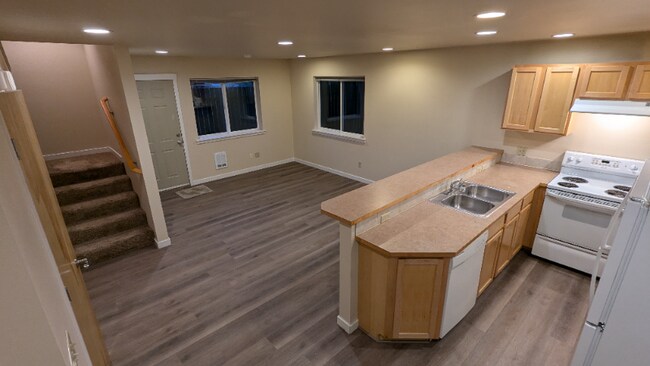 Foto del edificio - 5863 Cedar St