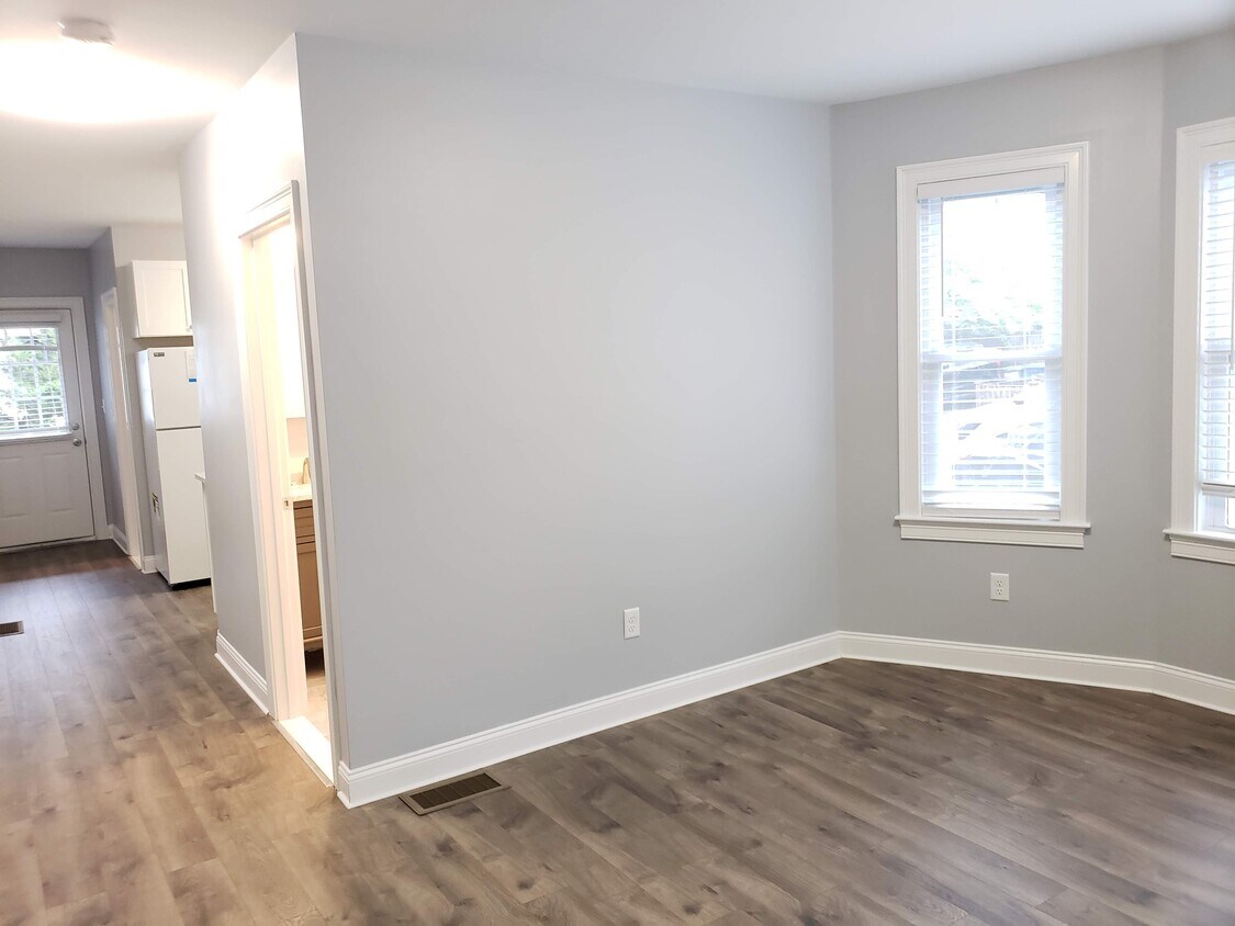 Foto principal - 119 W Adams St