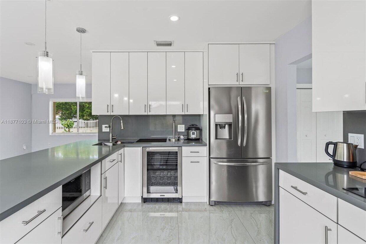 Foto del edificio - Southwest 180th Street, Miami, FL 33157 - 3 BR 2 BA single-family home