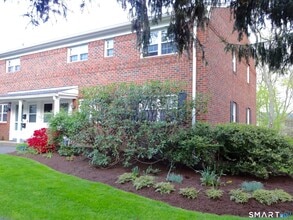 Building Photo - 245 Unquowa Rd