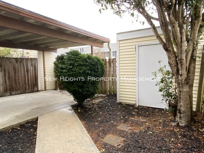 Foto del edificio - 2914 Cathedral Ln