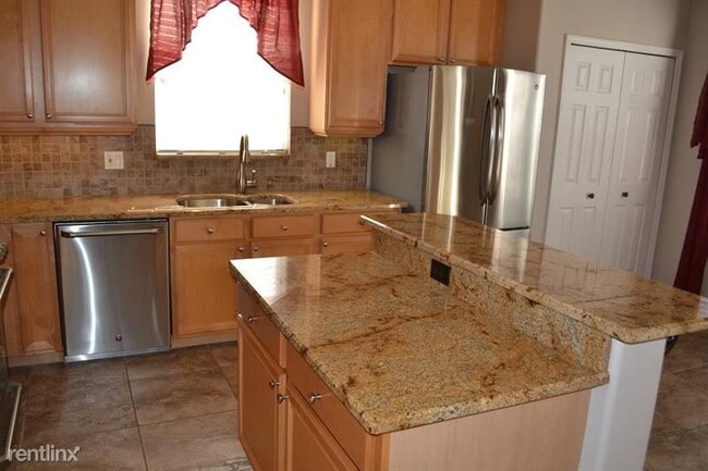 Building Photo - 4 br, 3 bath House - 3297 Red Ash Cir UNIT