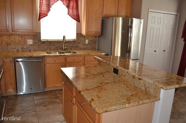 Foto del edificio - 4 br, 3 bath House - 3297 Red Ash Cir UNIT