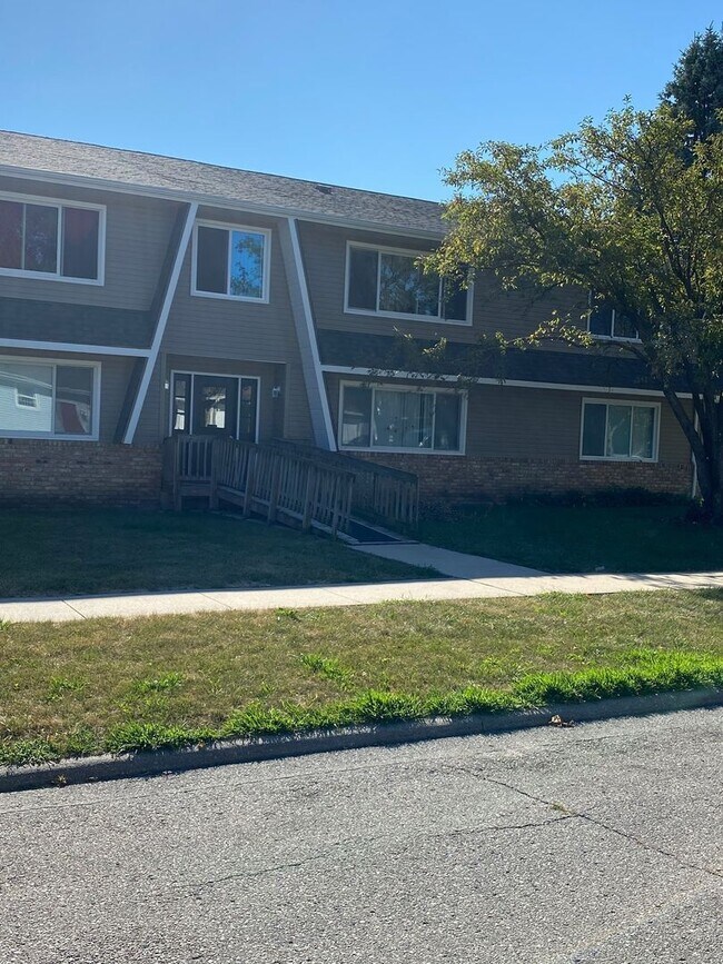 Foto del edificio - Colby Apartments