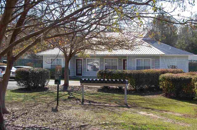 Building Photo - 1419 Glenda Dr