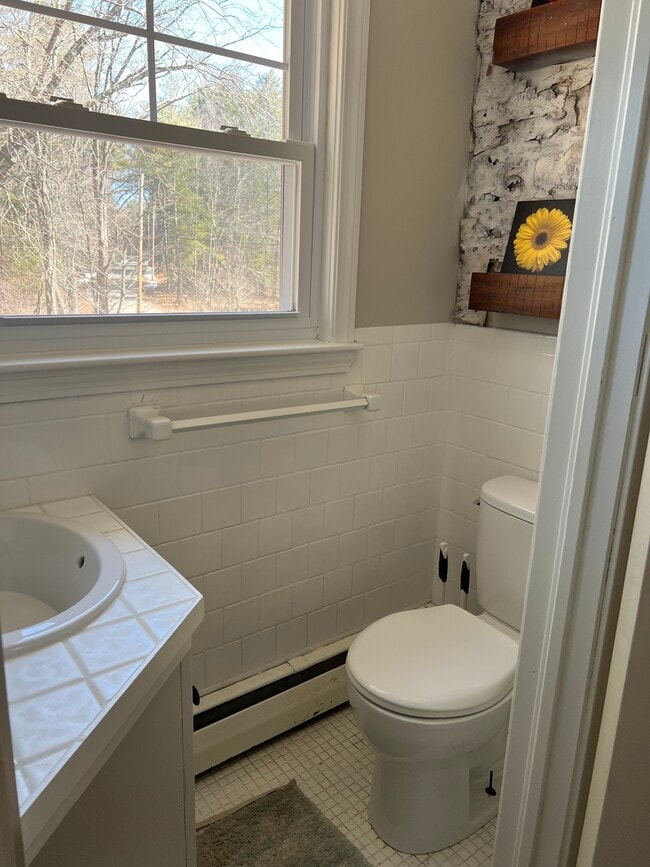 33 Crank Rd, Hampton Falls, NH 03844 House Rental in Hampton Falls