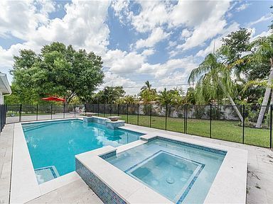 Luxurious 2 Bed, 2 Bath Apartment with Guest Suite and Scenic View in Fort Myers, FL! - Luxurious 2 Bed, 2 Bath Apartment with Guest Suite and Scenic View in Fort Myers, FL!