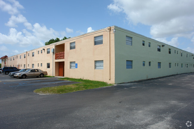 Building Photo - Biscayne Gardens