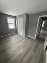 Building Photo - 5/7-7 Risco Rd