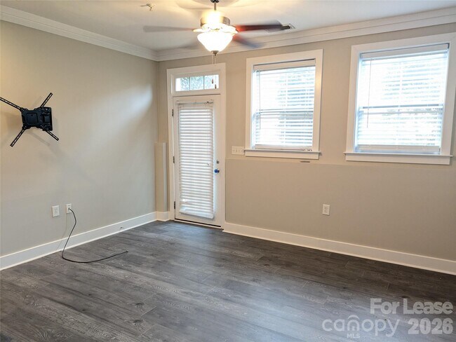 Foto del edificio - 234 Harbour Pl Dr