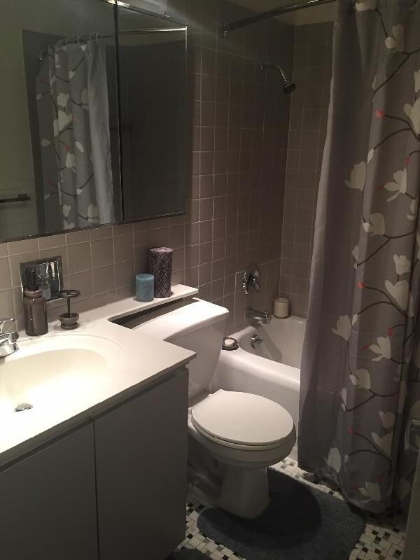 Foto del edificio - 855 N Dewitt Pl