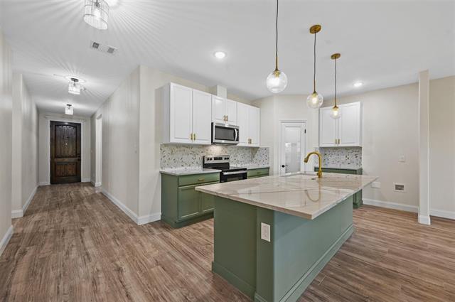 Foto del edificio - 5804 Houghton Ave