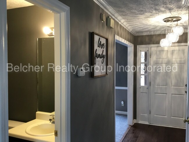 Building Photo - 8455 Glendevon Ct
