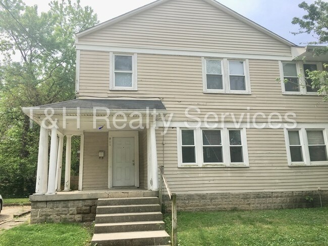 Foto del edificio - PENDING-Remodeled 3 Bedroom in Sobro!