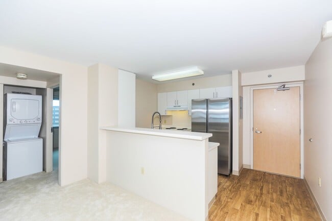 Photo - Country Club Village 6 - 2bd/1bath/2prkg Apartment