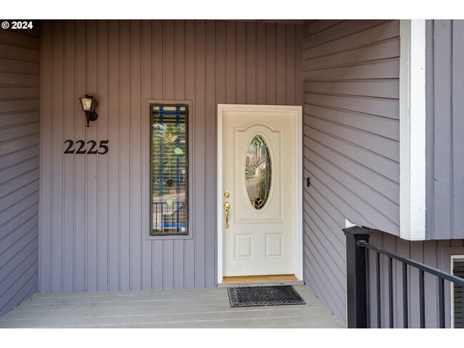 Building Photo - 3Bd/2.5Ba Plus Bonus Room ~ 2 Car garage, ...