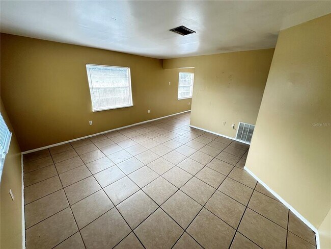 Foto del edificio - 4914 21st St W