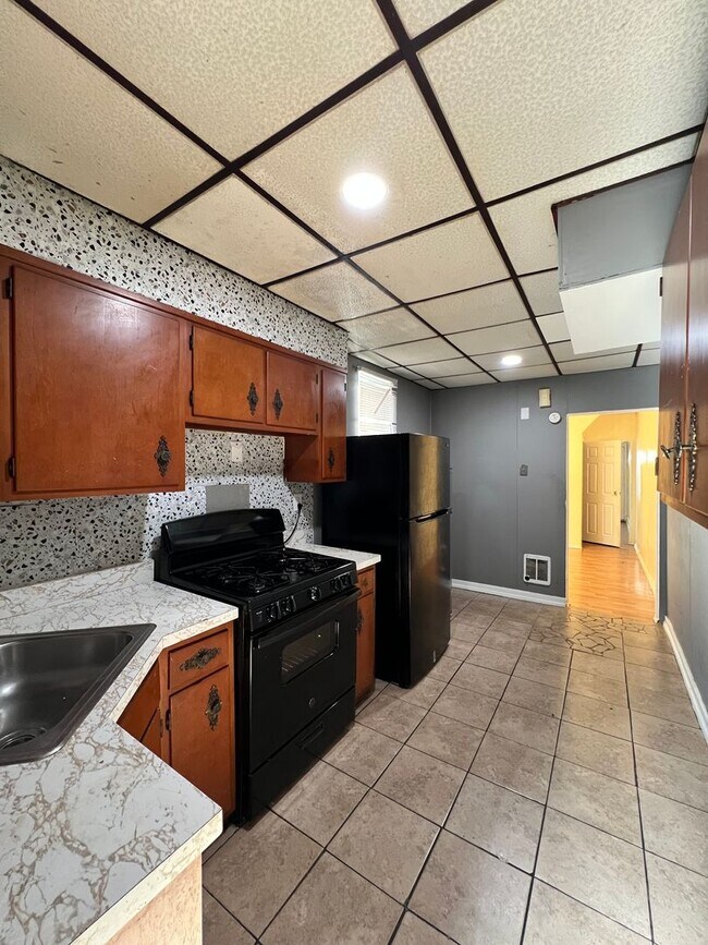 Foto del edificio - 3 Bedroom 1 Bath Home Available For Rent