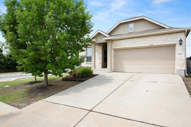 Building Photo - 10012 Epic Knoll Dr