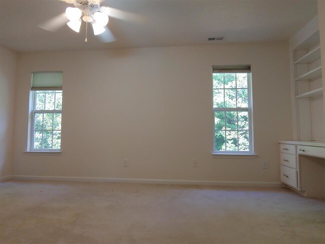 Building Photo - 1252 Collegian Terrace