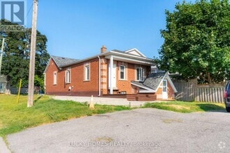 Building Photo - 270 Verdun Rd