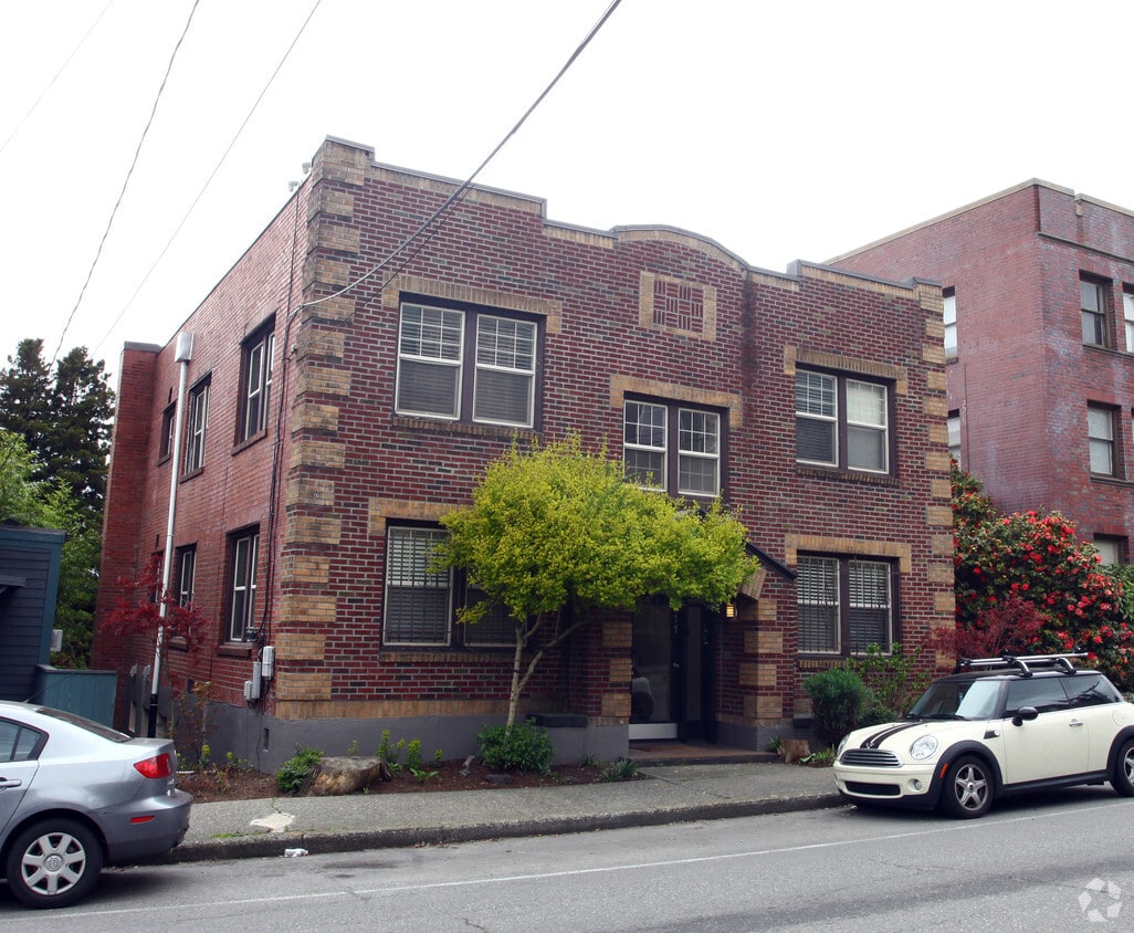 Building Photo - 311 12th Ave E