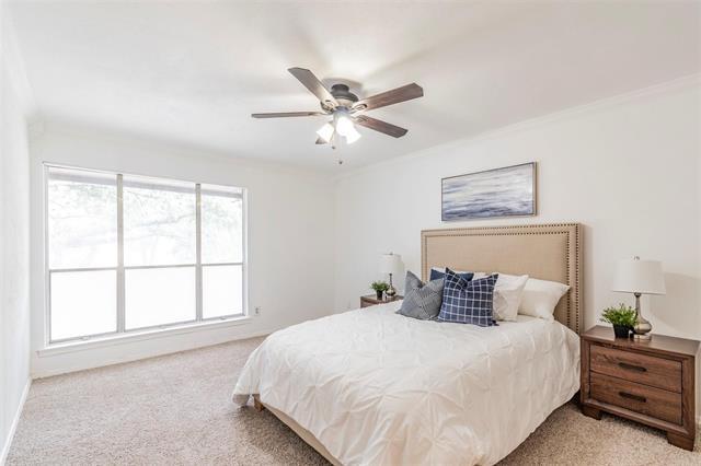 Foto del edificio - 10558 High Hollows Dr