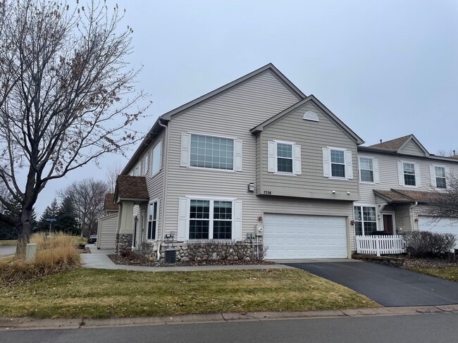 Building Photo - 7758 Snap Dragon Dr
