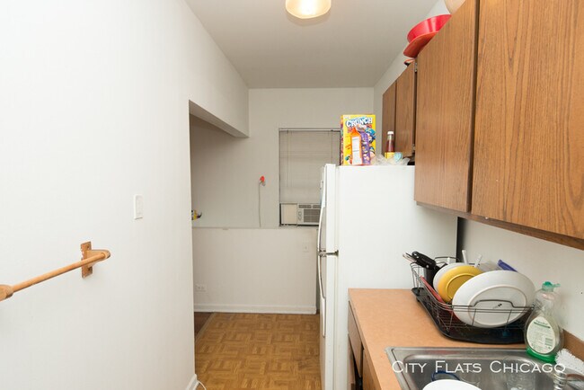 Building Photo - 3036 N Halsted St