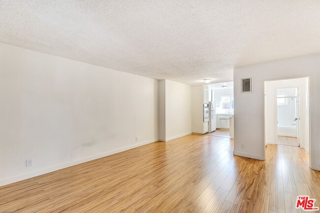 Building Photo - 2332 S Beverly Glen Blvd