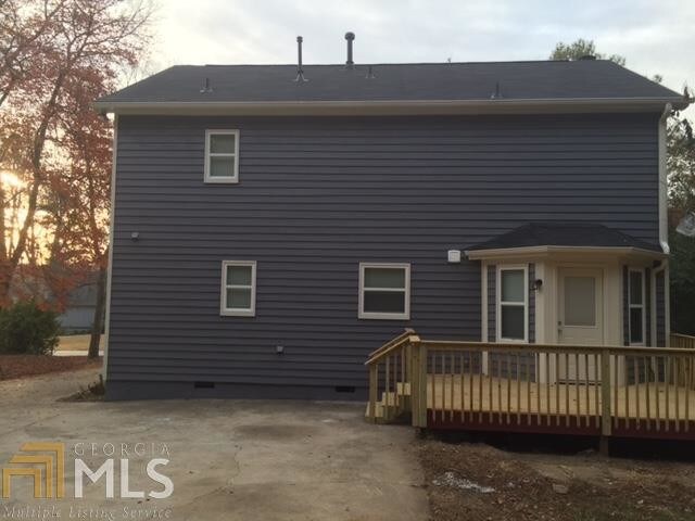 Building Photo - 979 Lake Dr